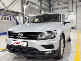 2019 Volkswagen Tiguan II, серебристый, 1990000 рублей, вид 4