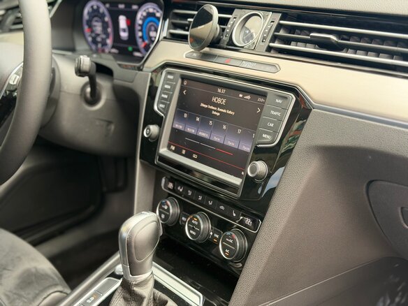 2015 Volkswagen Passat B8, синий - вид 15
