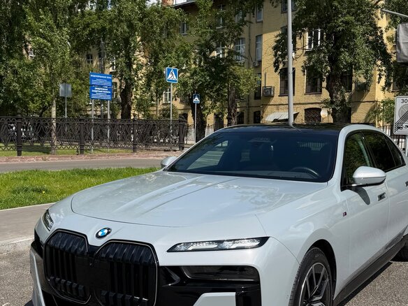 2023 BMW 7 серии 740d xDrive VII (G70), серый, 15700000 рублей