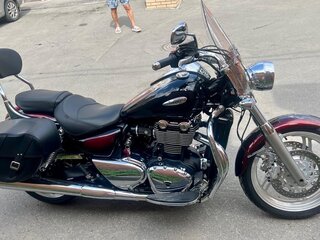 2013 Triumph Thunderbird 1600, красный, 1280000 рублей, вид 2