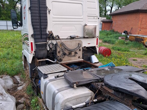 1995 Volvo FH, белый, 800000 рублей - вид 16