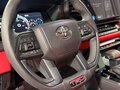 2025 Toyota Tundra CrewMax III, чёрный - вид 9