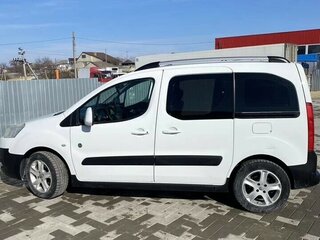 2011 Peugeot Partner II, белый, 725000 рублей, вид 5