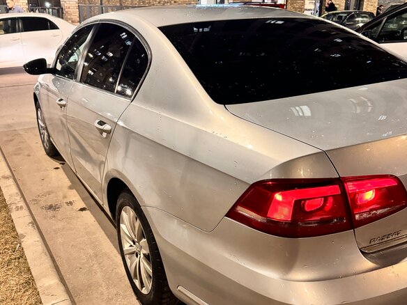 2012 Volkswagen Passat B7, серый, 1775000 рублей - вид 9