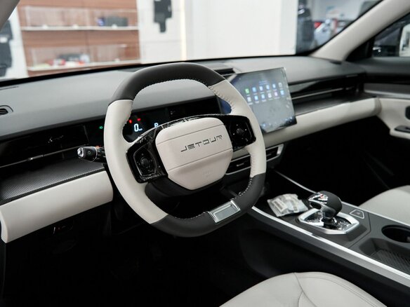 2026 Jetour Dashing I, серый, 2939900 рублей - вид 11