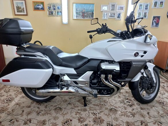 2014 Honda CTX 1300, белый, 1050000 рублей - вид 1