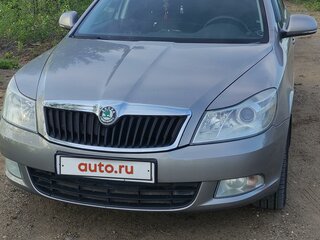 2011 Skoda Octavia DSG7 II (A5) Рестайлинг, серый, 800000 рублей, вид 2