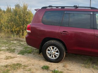 2008 Toyota Land Cruiser 200 Series, красный, 3000000 рублей, вид 3