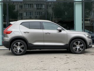2021 Volvo XC40 I, серый, 3750000 рублей, вид 4