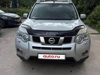 2011 Nissan X-Trail II Рестайлинг, серебристый, 1250000 рублей, вид 2