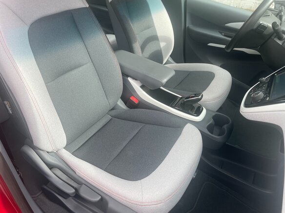 2019 Chevrolet Bolt I, красный, 2749999 рублей - вид 23