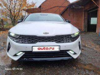 2021 Kia K5 III, белый, 1900000 рублей, вид 1