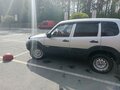2014 Chevrolet Niva I Рестайлинг, серебристый, 650000 рублей - вид 4