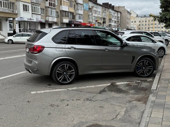 2016 BMW X5 M II (F85), серый - вид 5