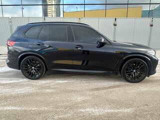 2021 BMW X5 40i IV (G05/G18), чёрный, 8190000 рублей, вид 4