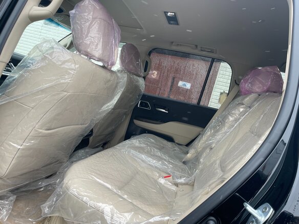 2023 Toyota Land Cruiser 300 Series, чёрный, 14300000 рублей - вид 10