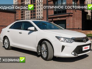 2015 Toyota Camry VII (XV50) Рестайлинг, белый, 2250000 рублей, вид 3