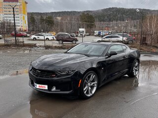 2018 Chevrolet Camaro 8-speed VI Рестайлинг, чёрный, 3500000 рублей, вид 1