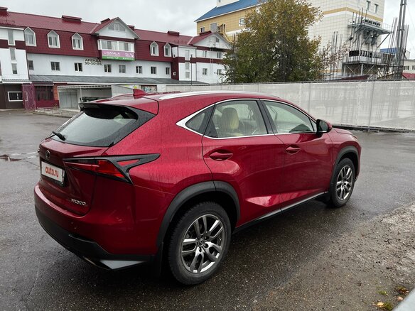 2018 Lexus NX 300 I Рестайлинг, красный - вид 3