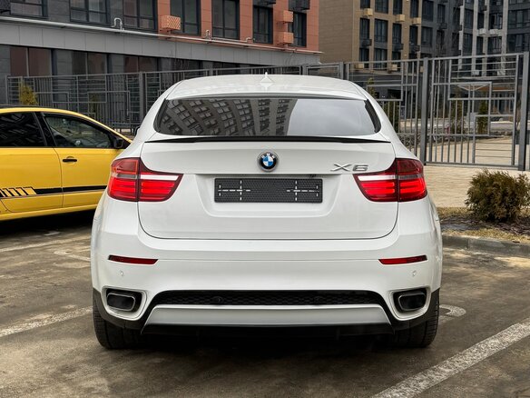 2009 BMW X6 35i 6-speed I (E71), белый, 1900000 рублей - вид 5