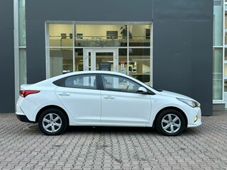 2021 Hyundai Solaris II Рестайлинг, белый, 1429000 рублей, вид 4
