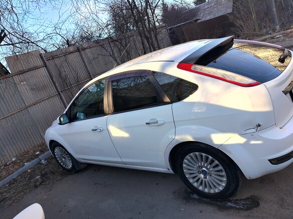 2008 Ford Focus II Рестайлинг, белый, 450000 рублей - вид 3