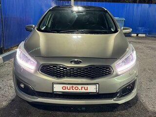 2017 Kia Ceed II Рестайлинг, серебристый, 1380000 рублей, вид 3