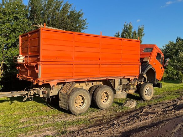 2006 КамАЗ 55102, оранжевый, 2900000 рублей - вид 1