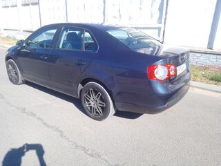 2010 Volkswagen Jetta V, серый, 785000 рублей, вид 3