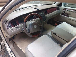 2002 Lincoln Town Car III, бежевый, 2400000 рублей, вид 5