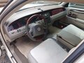 2002 Lincoln Town Car III, бежевый, 2400000 рублей - вид 4