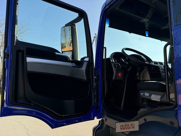 2011 MAN TGS, синий, 3350000 рублей - вид 23