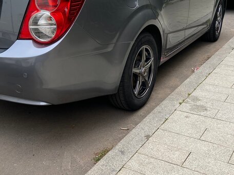 2013 Chevrolet Aveo II, серый, 690000 рублей, вид 4