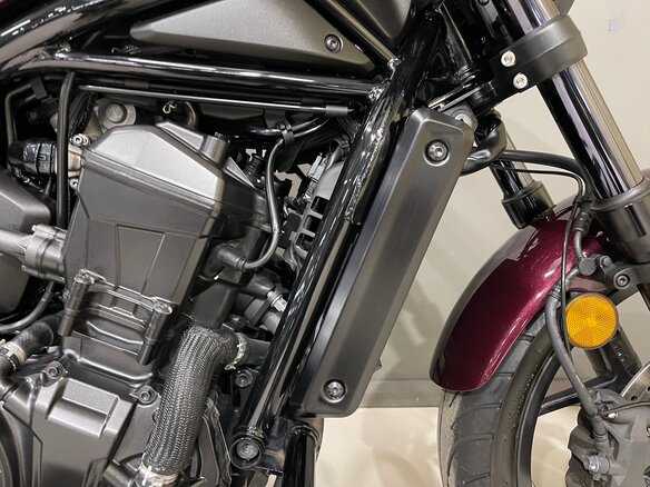 2022 Honda CMX 1100 Rebel, пурпурный, 899000 рублей - вид 16