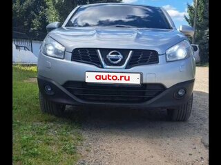 2011 Nissan Qashqai I Рестайлинг, серебристый, 1050000 рублей, вид 2