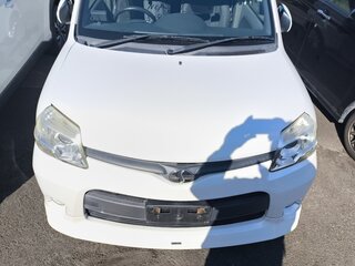 2013 Toyota Sienta I Рестайлинг 2, белый, 935000 рублей, вид 1