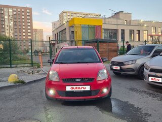 2006 Ford Fiesta Mk5, красный, 390000 рублей, вид 3