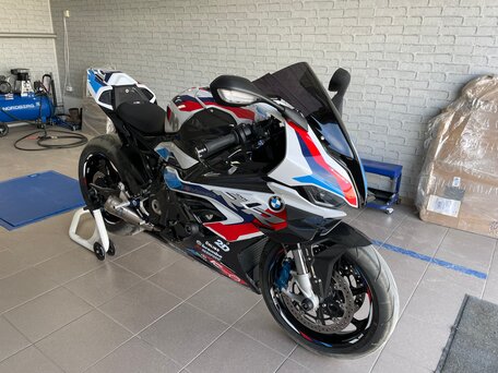 2021 BMW M 1000 RR, белый, 3900000 рублей, вид 1