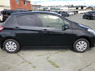 2018 Toyota Vitz III (XP130) Рестайлинг 2, чёрный, 1200000 рублей, вид 5