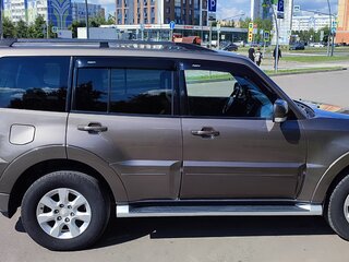 2011 Mitsubishi Pajero IV Рестайлинг 1, коричневый, 1950000 рублей, вид 2