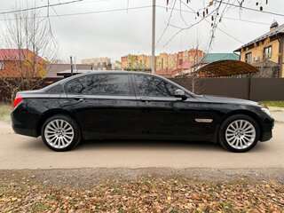 2015 BMW 7 серии Long 750Li xDrive V (F01/F02/F04) Рестайлинг, чёрный, 1780000 рублей, вид 4