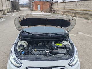 2013 Hyundai Solaris I, белый, 950000 рублей, вид 3