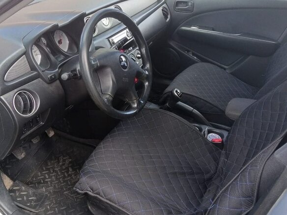 2006 Mitsubishi Outlander I, серебристый, 450000 рублей - вид 4