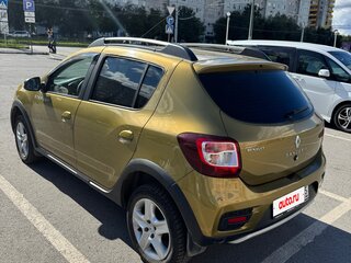 2015 Renault Sandero Stepway II, зелёный, 650000 рублей, вид 2