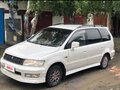 1998 Mitsubishi Chariot III, белый, 160000 рублей