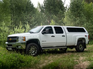 2013 Chevrolet Silverado II (GMT900), белый, 3500000 рублей, вид 2