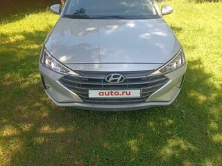 2019 Hyundai Avante VI Рестайлинг, серебристый, 2000000 рублей, вид 1