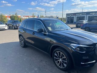 2020 BMW X5 25d IV (G05/G18), чёрный, 5300000 рублей, вид 2