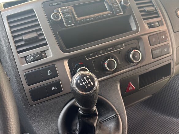 2012 Volkswagen Caravelle T5 Рестайлинг, серебристый, 1849000 рублей - вид 16