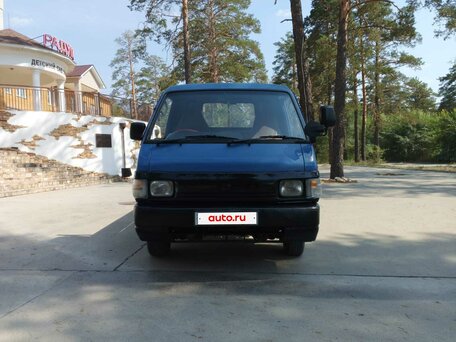 1997 Mazda Bongo, синий, 725000 рублей, вид 2